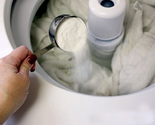 Công dụng thần kỳ của Baking Soda trong giặt giũ 1 cong-dung-ky-cua-baking-soda-trong-giat-giu-2