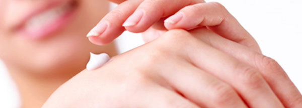 Những bí quyết tẩy vết bẩn trên áo quần cực kì hiệu quả 3 bi-quyet-c