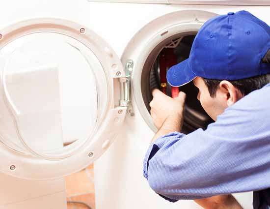 Làm sao để đối phó với thợ sửa máy giặt tại nhà? 1 lam-sao-de-doi-pho-voi-tho-sua-may-giat-tai-nha