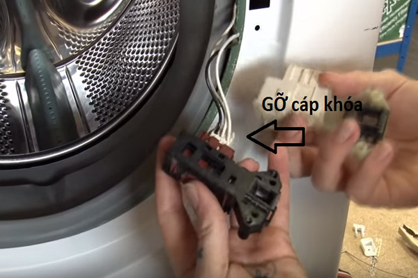 Khóa cửa máy giặt Electrolux bị hỏng thì phải làm sao 5 khoa-cua-may-giat-electrolux-bi-hong-thi-phai-lam-sao-5