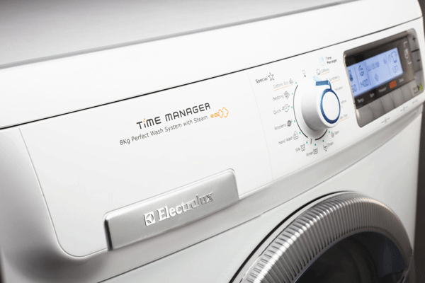 Làm gì khi máy giặt Electrolux báo lỗi E40 1 may-giat-electrolux-bao-loi-e40-1